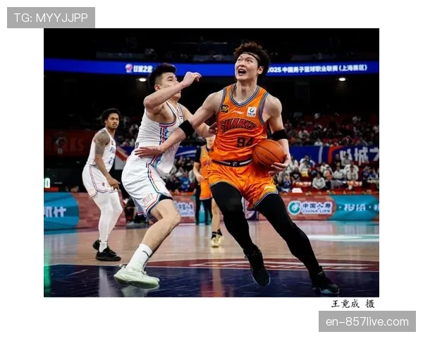 上海力克山西豪取9连胜 稳居积分榜首位 上海力克山西豪取9连胜 稳居积分榜首位